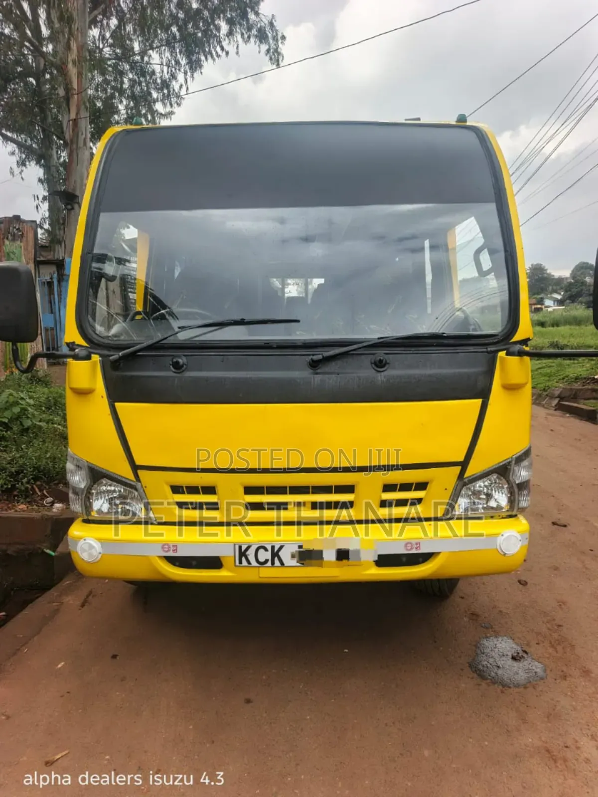 Isuzu NQR 2016 Yellow