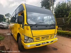 Isuzu NQR 2016 Yellow
