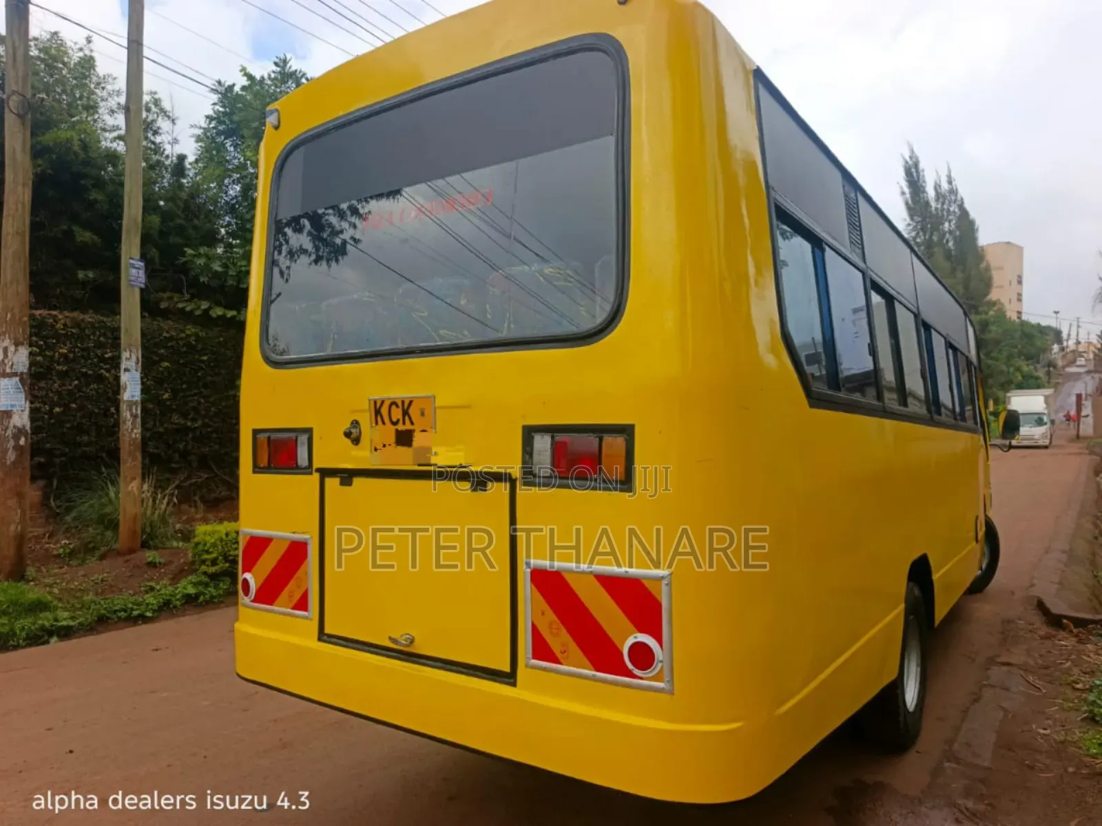 Isuzu NQR 2016 Yellow