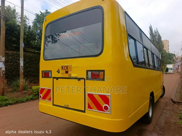 Isuzu NQR 2016 Yellow - thumbnail 6