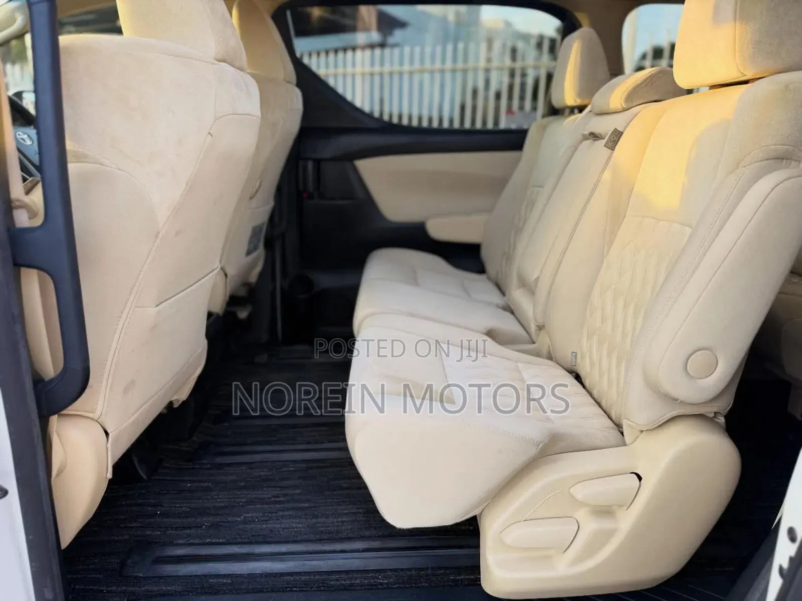 Toyota Alphard 2019 White