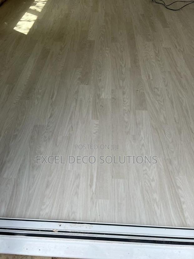 Dryback LVT Vinyl Flooring for Stylish and Durable Floor Finishing