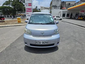 Toyota Porte 1.5 AWD 2011 Silver