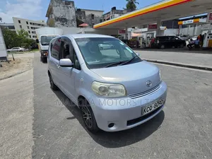 Toyota Porte 1.5 AWD 2011 Silver