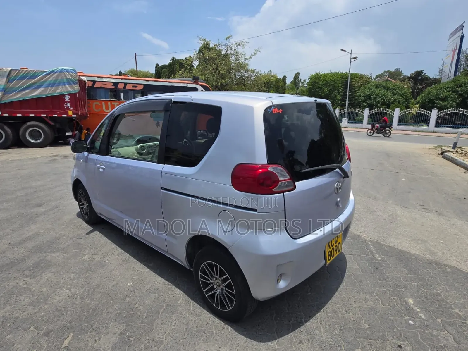 Toyota Porte 1.5 AWD 2011 Silver