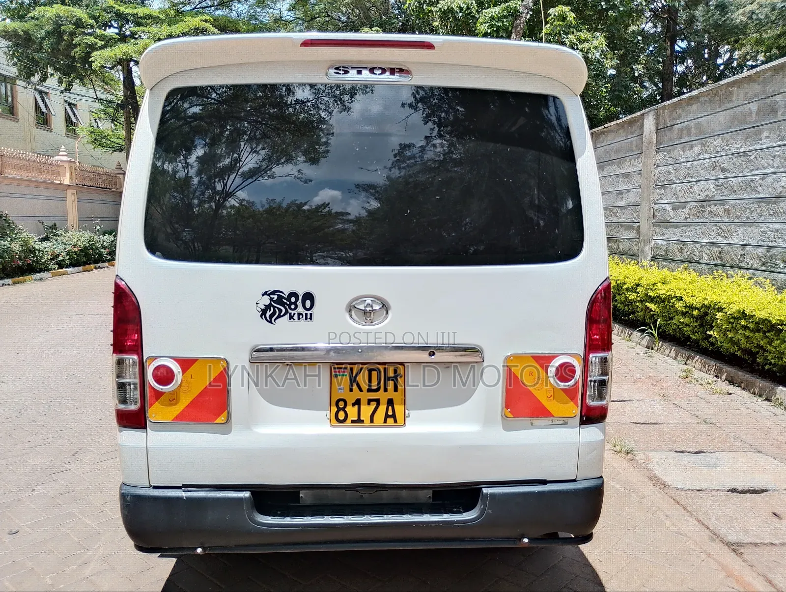 Toyota HiAce 2014 White