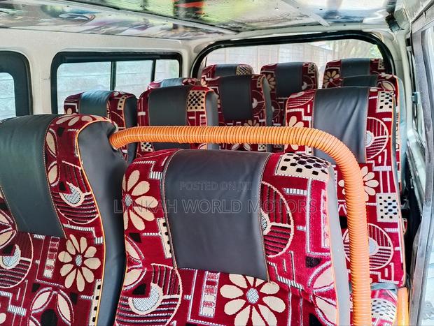 Toyota HiAce 2014 White - thumbnail 11