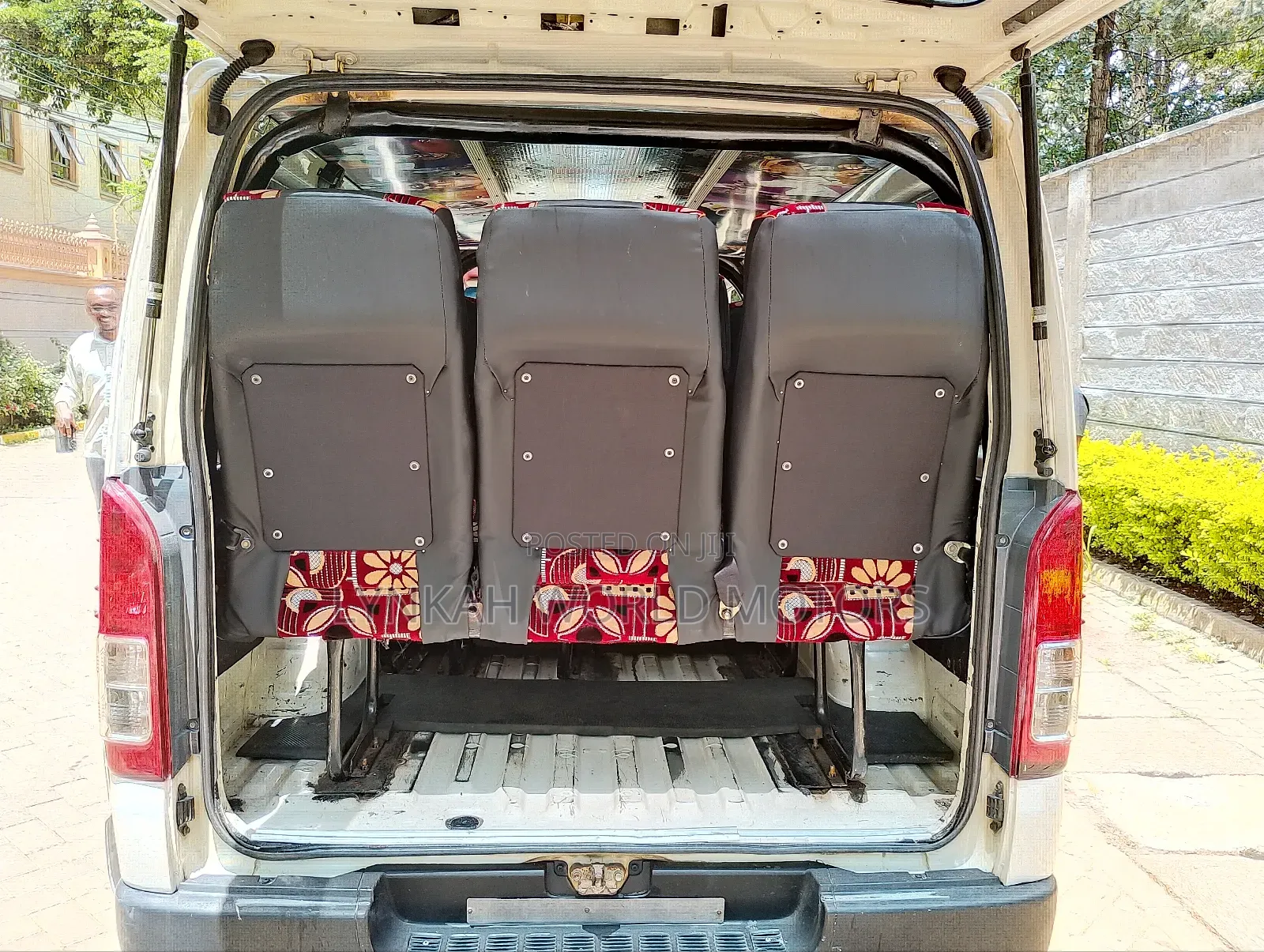 Toyota HiAce 2014 White