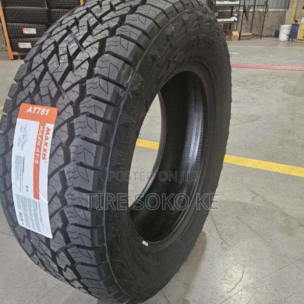 235/60r18 Maxxis Razr A.T781