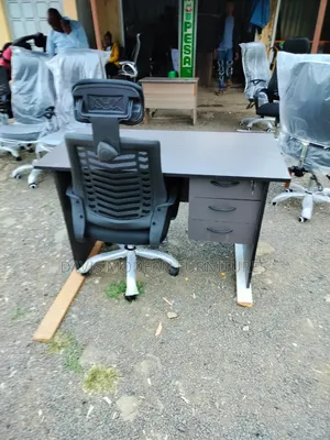 Office Chair With a Matching Office Chair