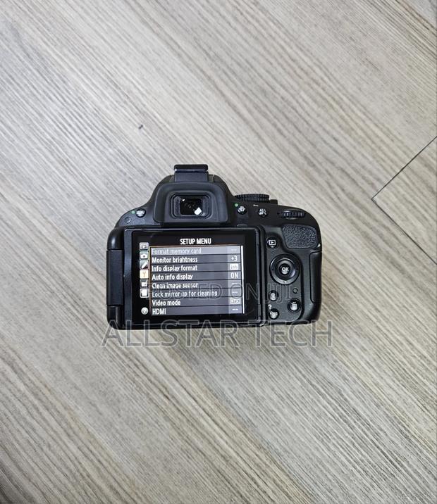 Nikon D5100 + 18-55mm Kit Lens - thumbnail 4