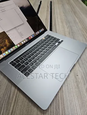 Laptop Apple MacBook Pro 16GB Intel Core i9 SSD 1T