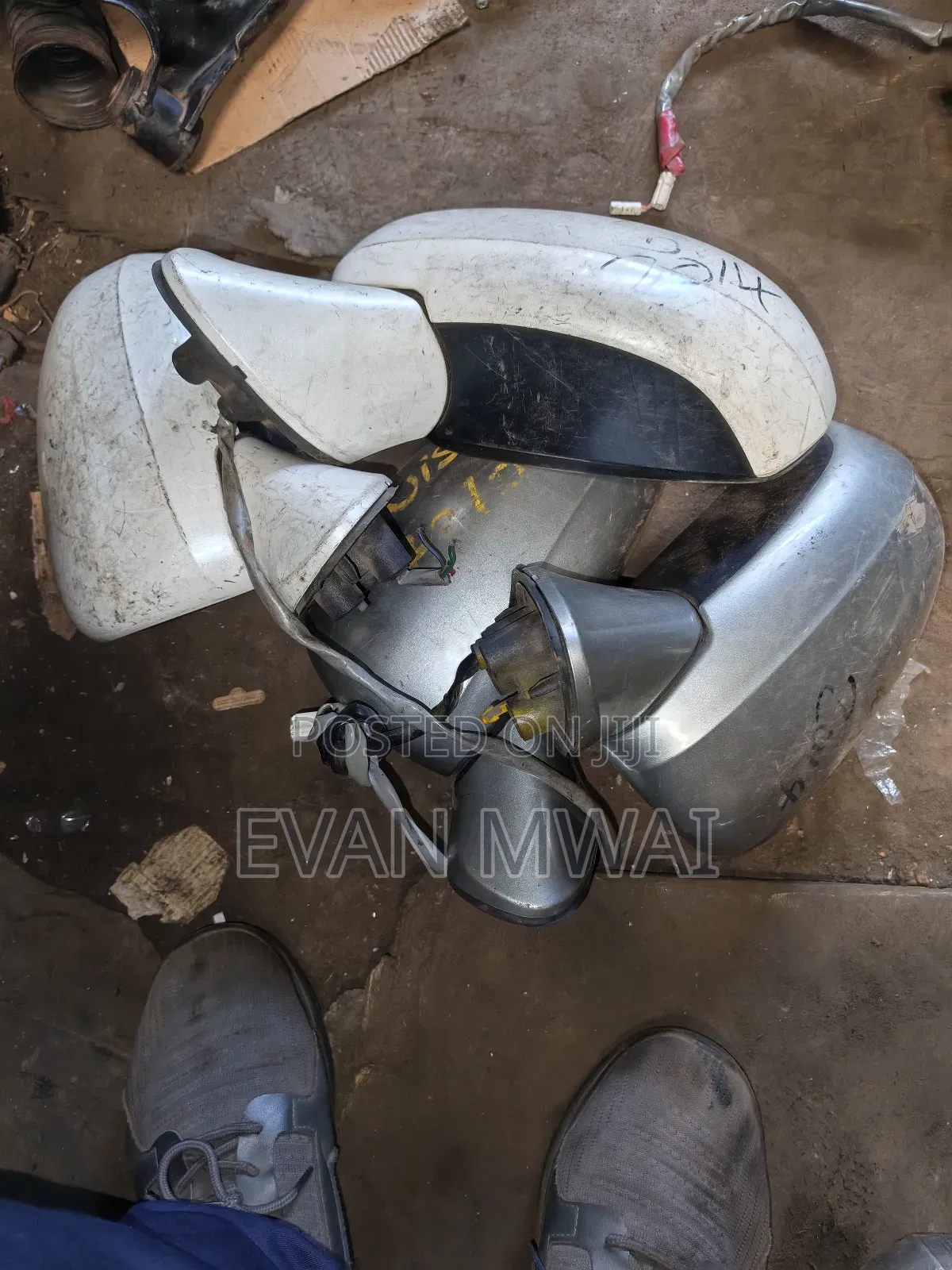 Toyota Wish 2012 Side Mirror Complete Ex-Japana