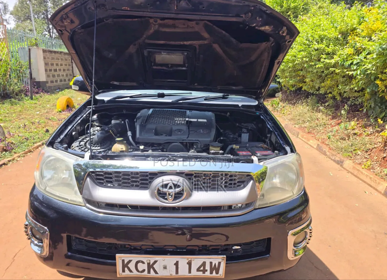 Toyota Hilux 2011 Black