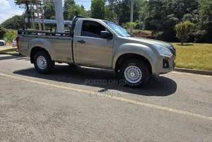 Isuzu D-MAX 2021 Green