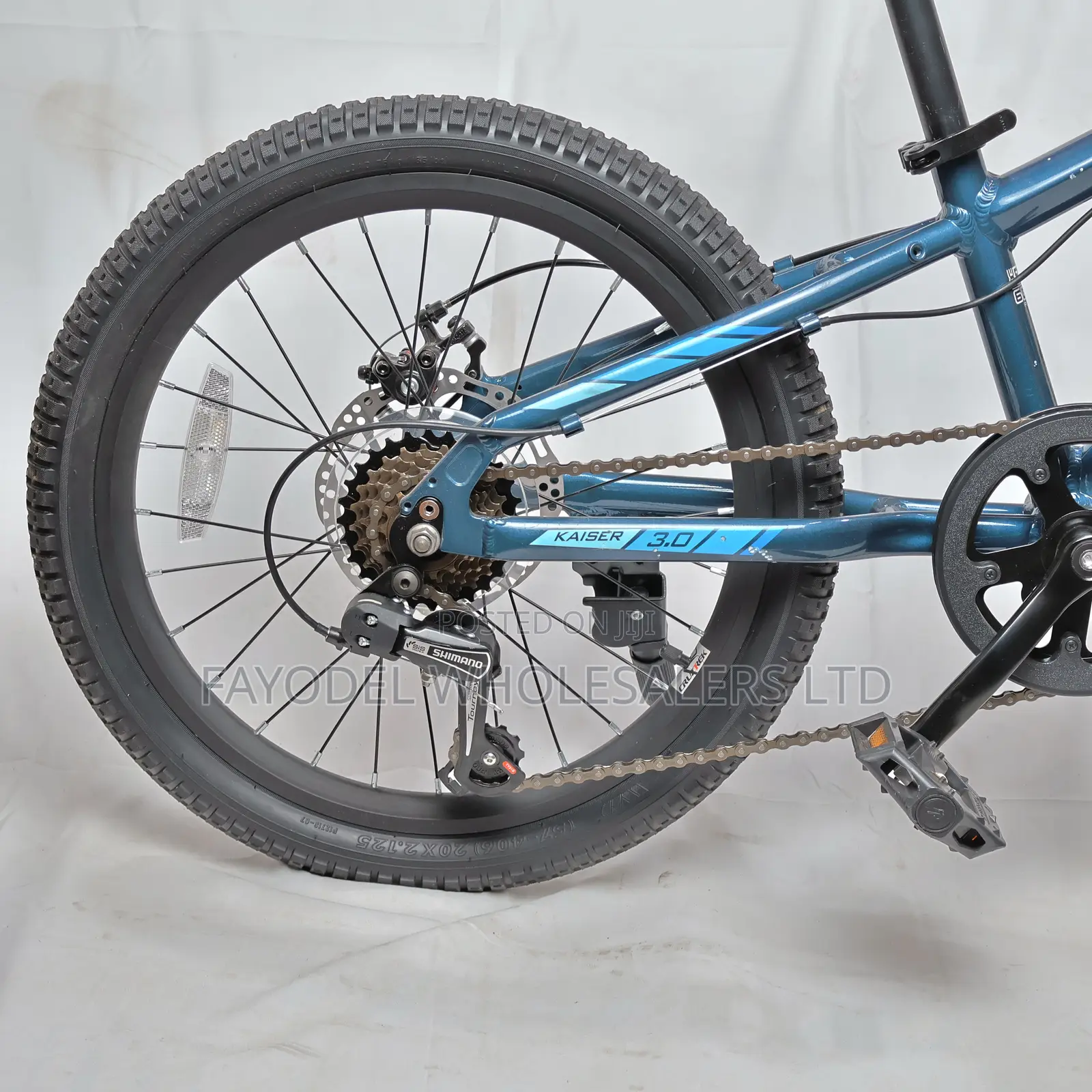 Sporty Blue Cruztrek Size 20 (Strong Build)