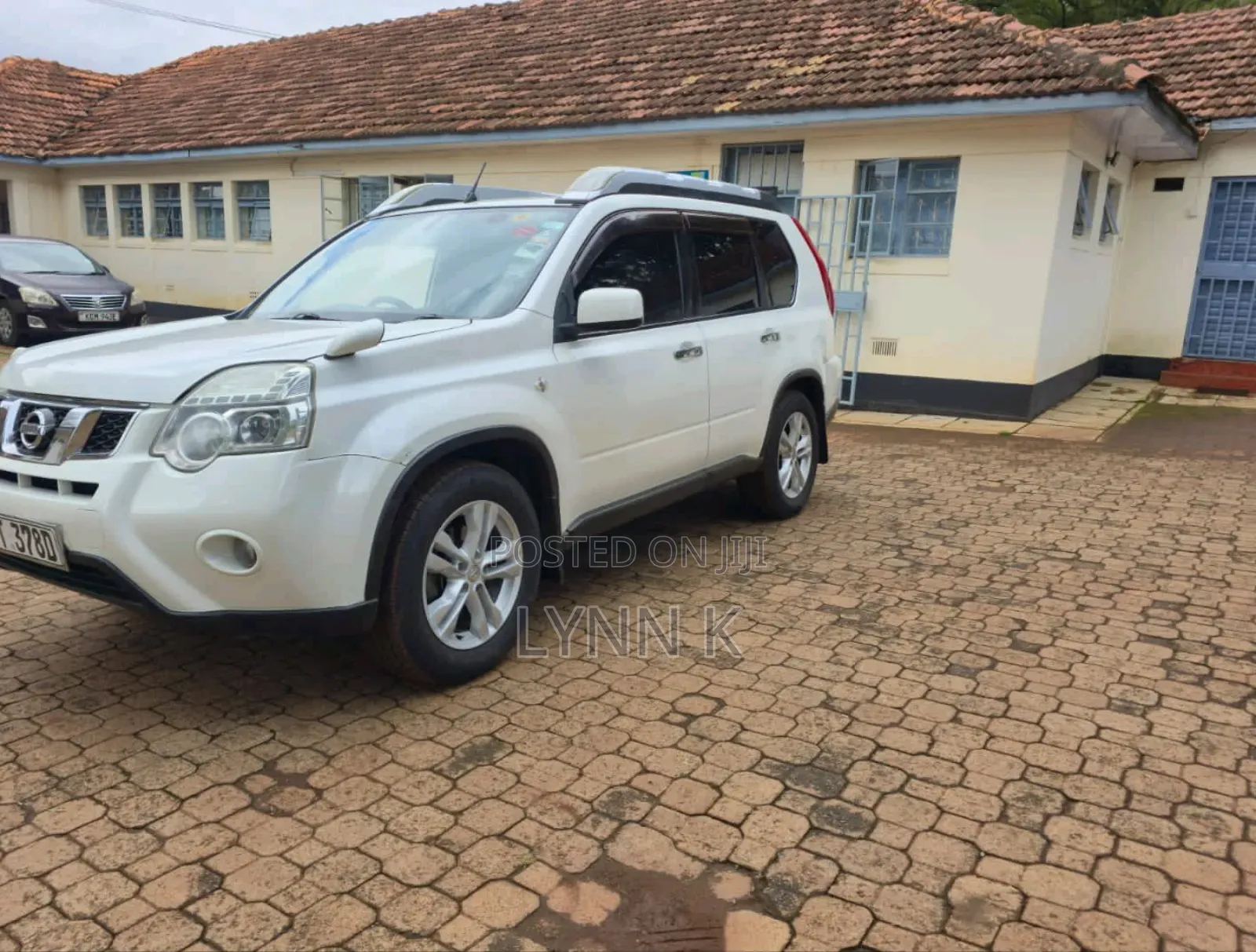 Nissan X-Trail 2012 White