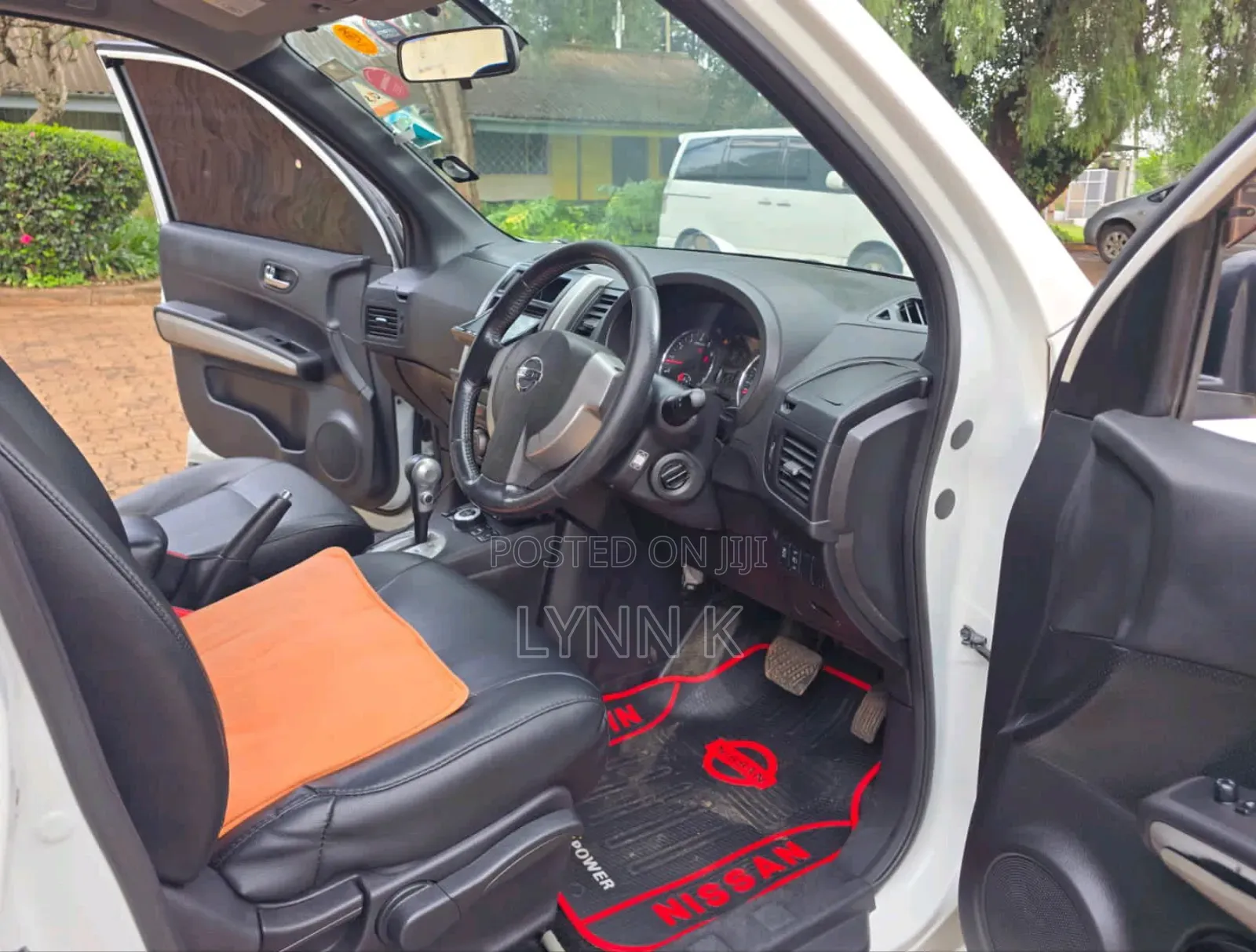 Nissan X-Trail 2012 White