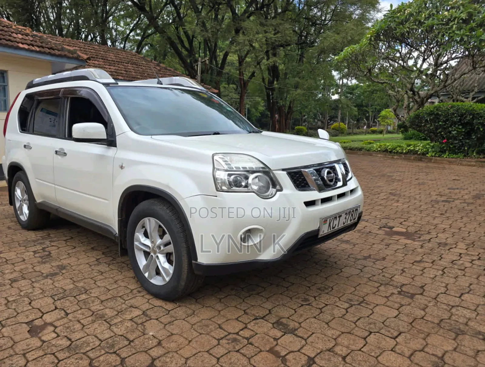 Nissan X-Trail 2012 White