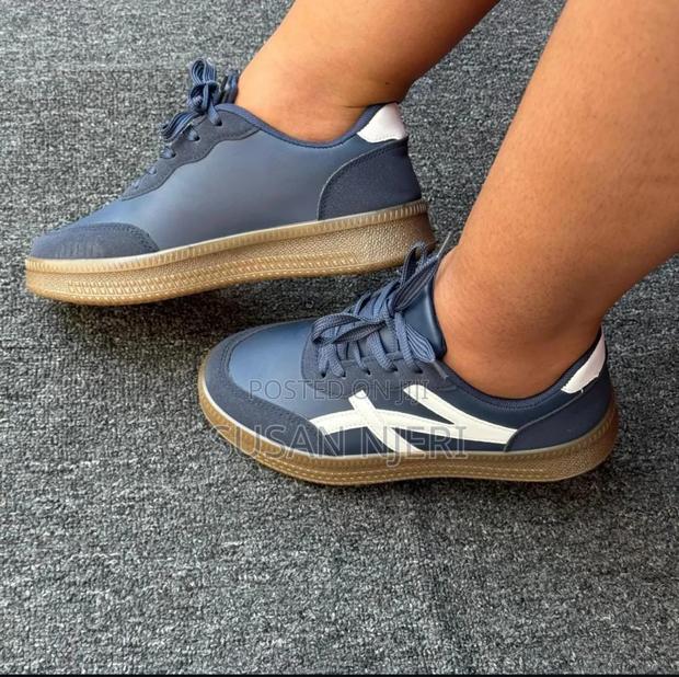 Ladies Shoes - thumbnail 4
