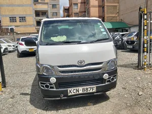 Toyota HiAce 2010 White