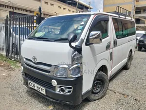 Toyota HiAce 2010 White