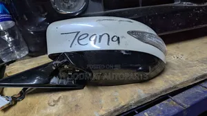 Nissan Teana Sidemirror