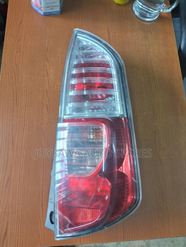 Toyota Passo 2005 Taillights