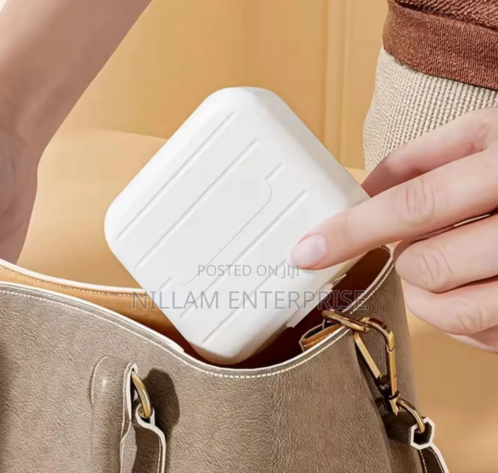 7-Grid Portable Pill Box