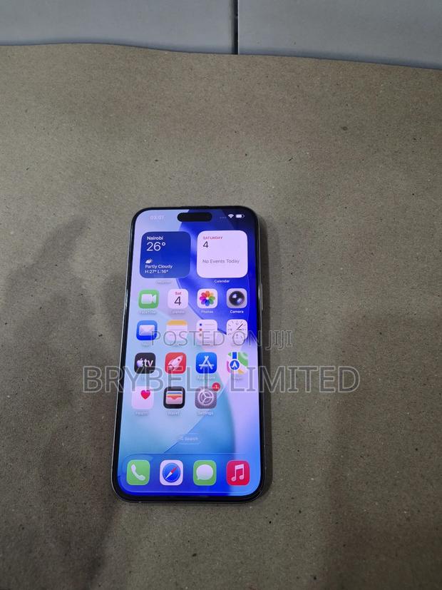 Apple iPhone 15 Pro Max 256 GB White - thumbnail 3