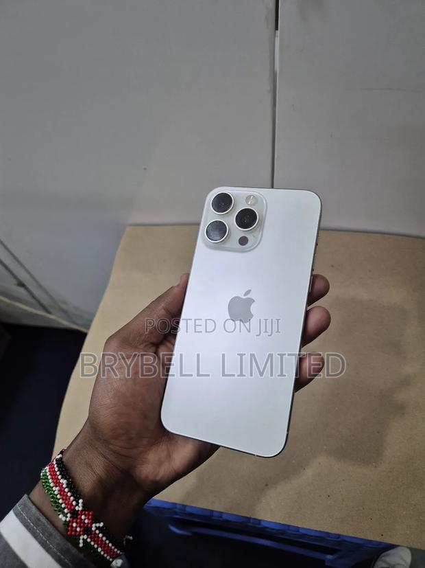 Apple iPhone 15 Pro Max 256 GB White - thumbnail 10