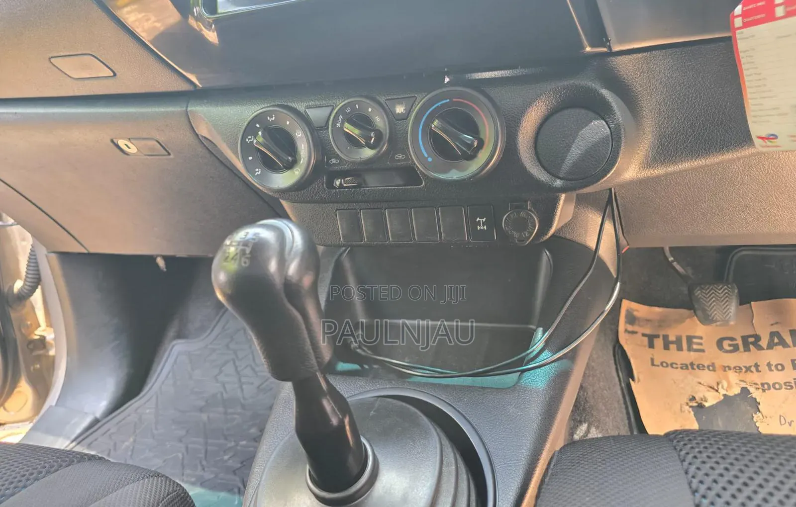 Toyota Hilux 2020 Gold