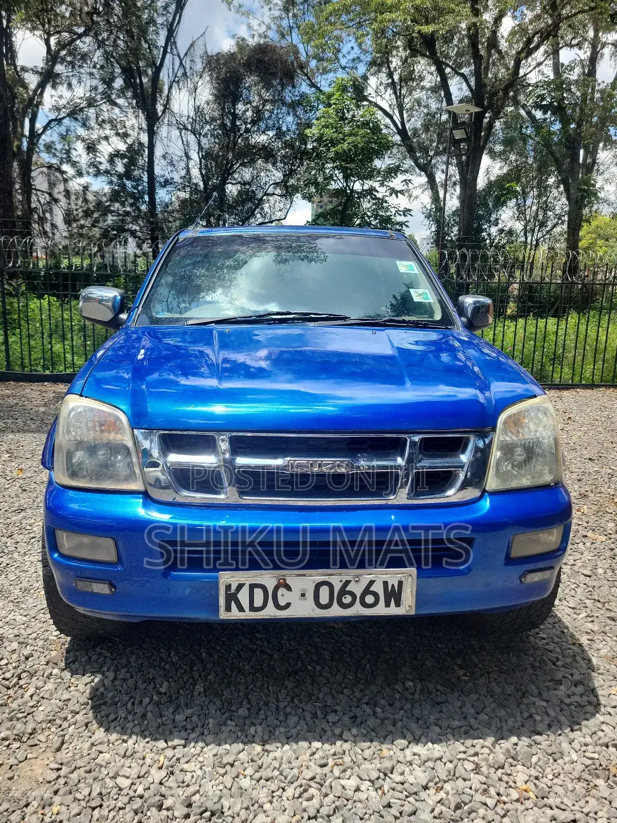 Isuzu D-MAX 2006 Blue