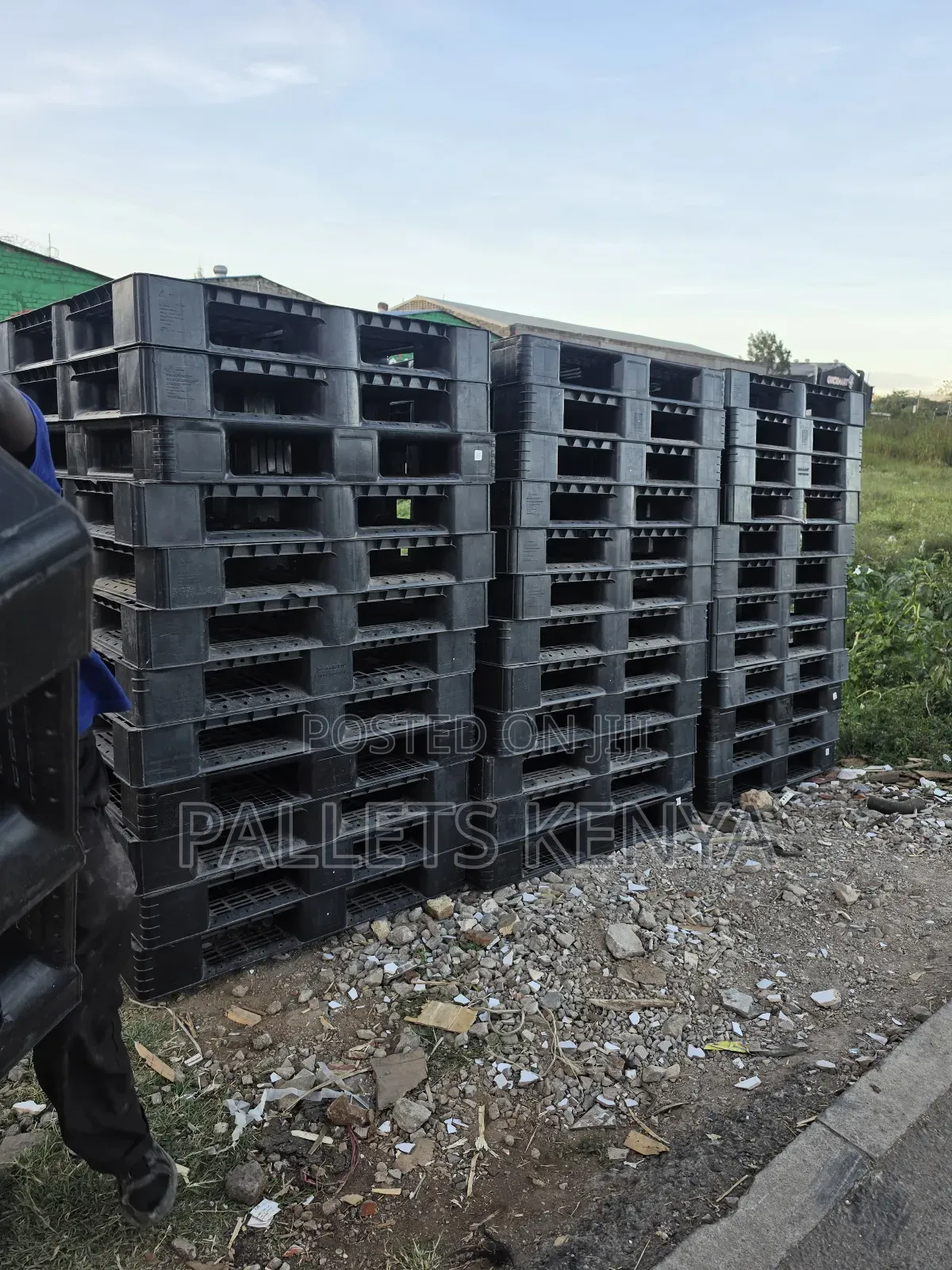 Plastic Pallets - Efficient Storage Solution.05