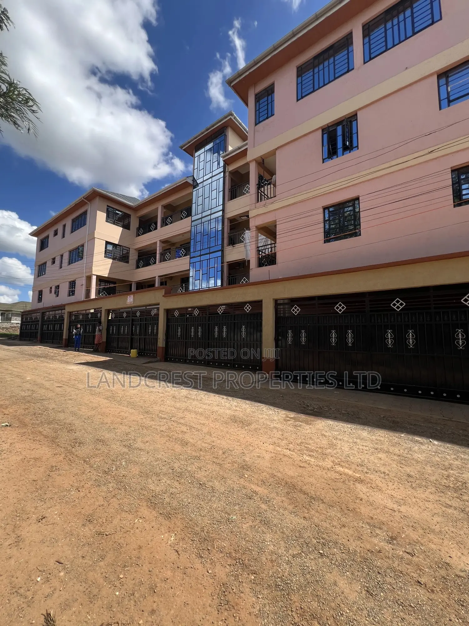 2bdrm Apartment in Ngoingwa Estate for rent