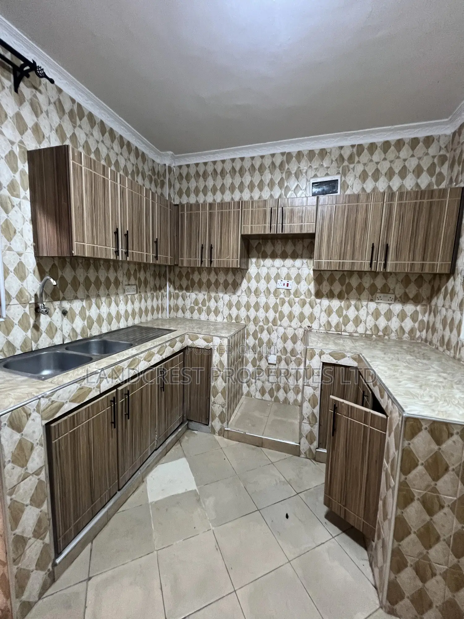 2bdrm Apartment in Ngoingwa Estate for rent