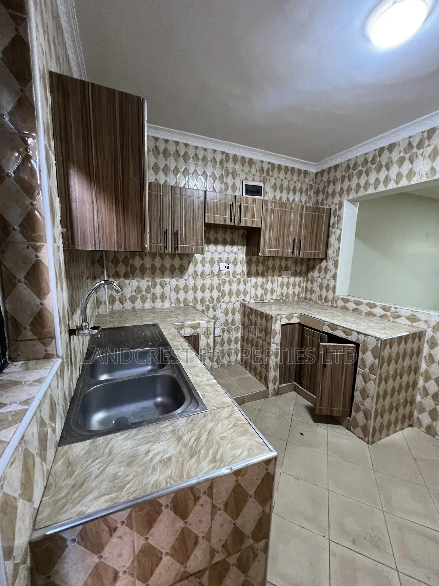 2bdrm Apartment in Ngoingwa Estate for rent