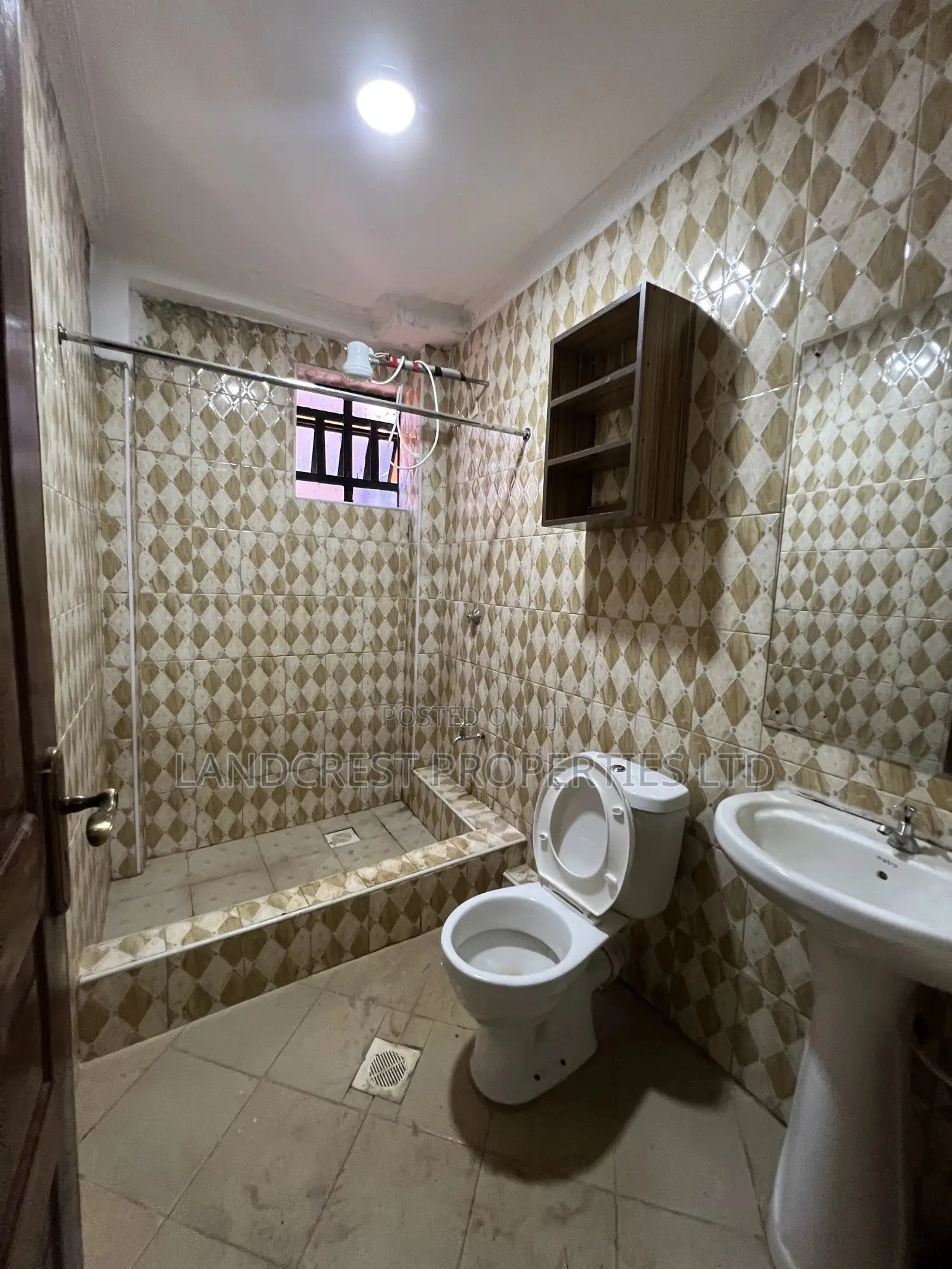 2bdrm Apartment in Ngoingwa Estate for rent