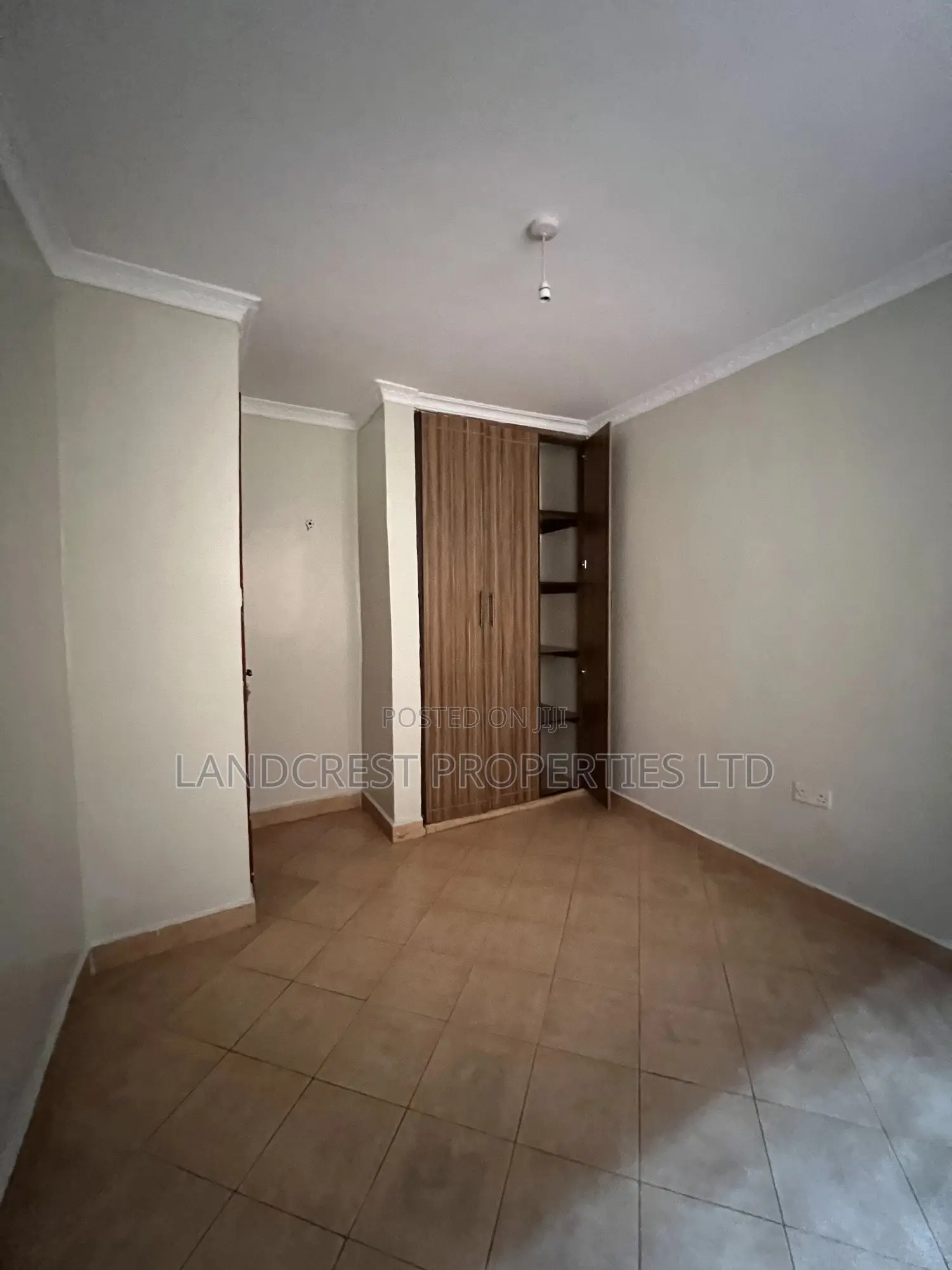 2bdrm Apartment in Ngoingwa Estate for rent