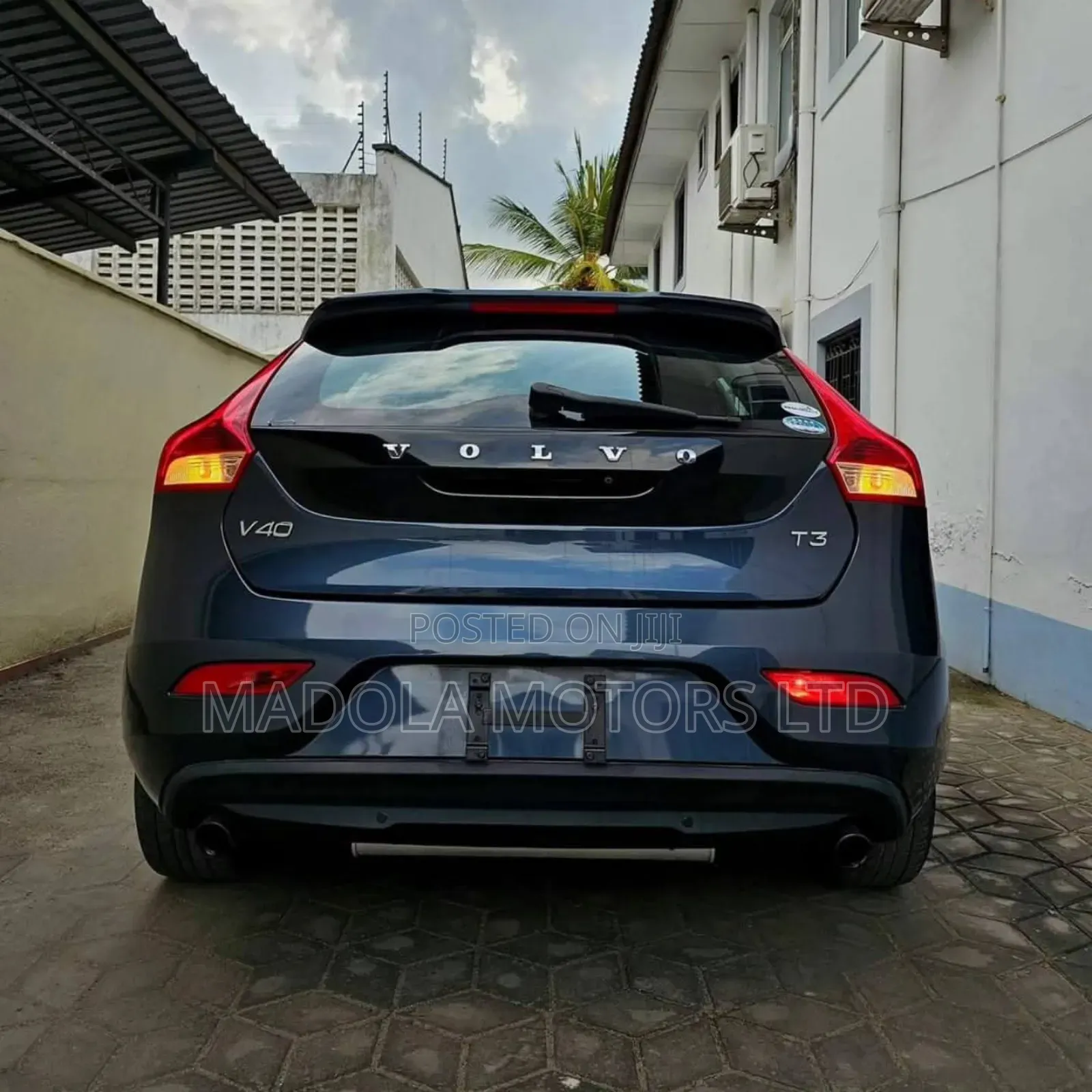 Volvo V40 2019 Blue
