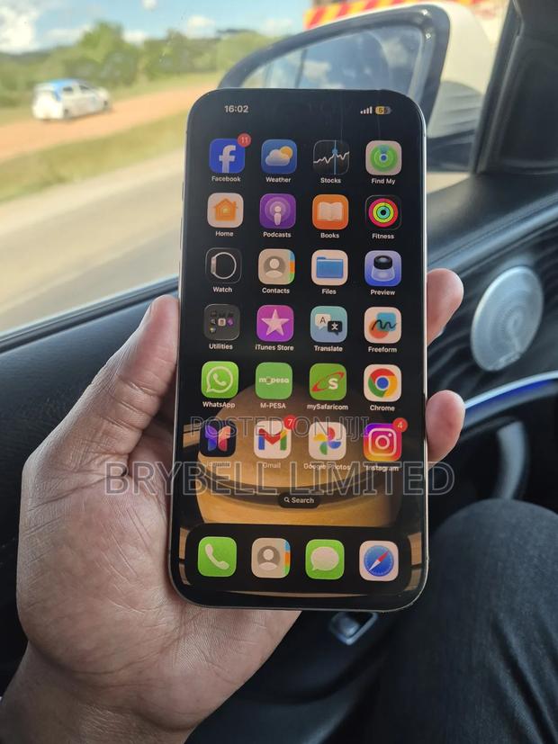 Apple iPhone 16 Pro Max 256 GB White - thumbnail 2