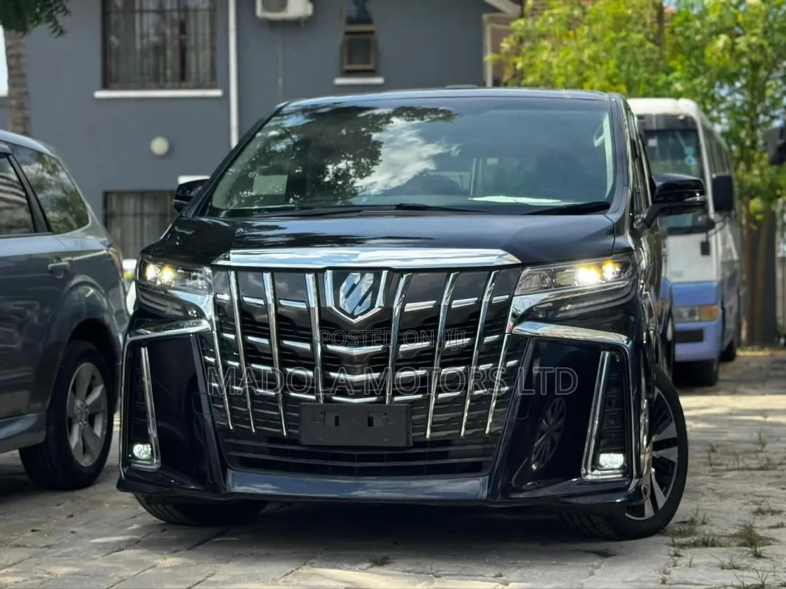 Toyota Alphard 2.5 Petrol AWD 2019 Black