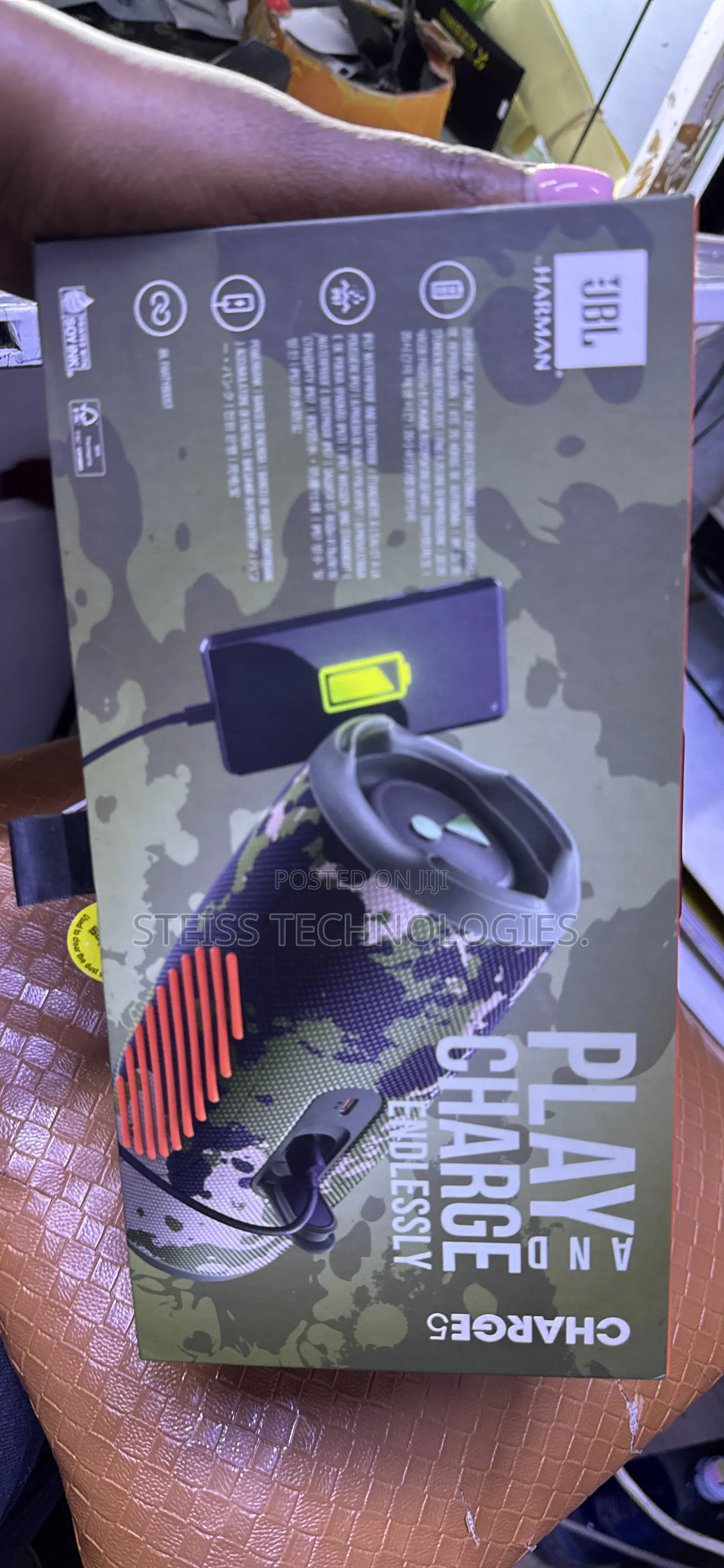 JBL Camouflage Charge 5 Bluetooth Speaker
