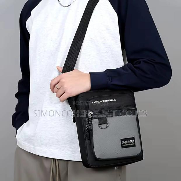 Lightweight Multifunctional Crossbody Messenger Bag - thumbnail 3