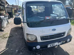 Kia K3000 2004 White