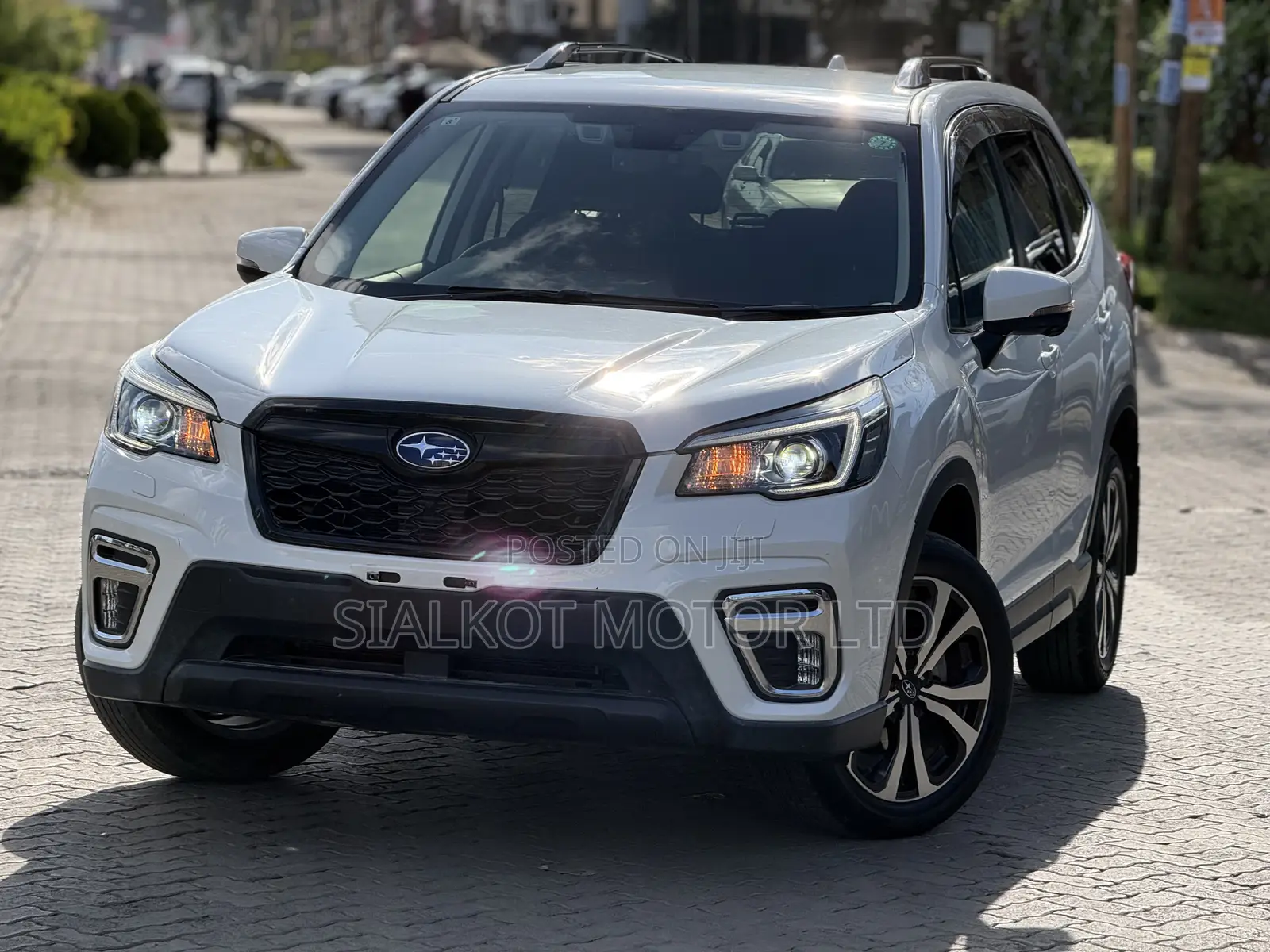 Subaru Forester Premium AWD 2019 White
