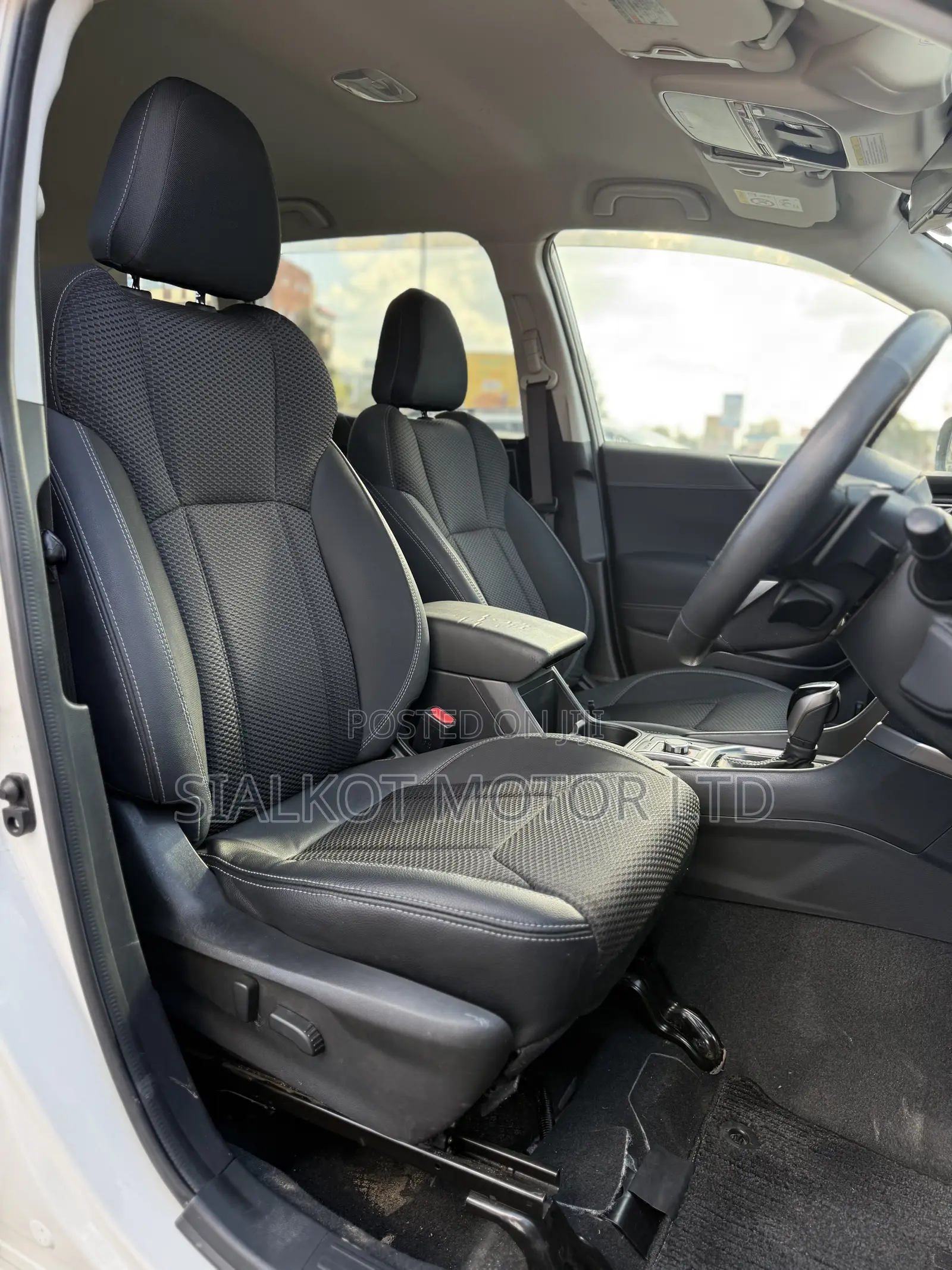 Subaru Forester Premium AWD 2019 White