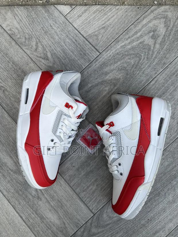 Nike Air Jordan 3 Retro Tinker "Air Max 1" Sneakers.