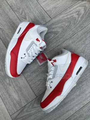 Nike Air Jordan 3 Retro Tinker "Air Max 1" Sneakers.