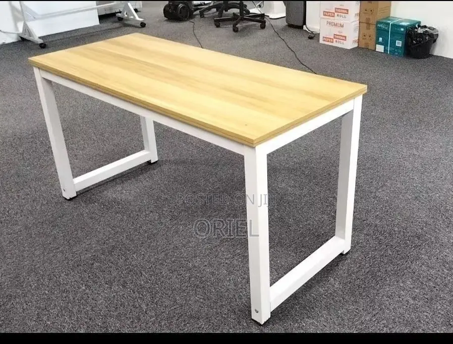 Office Tables : Modern Wooden Study Desk for Office